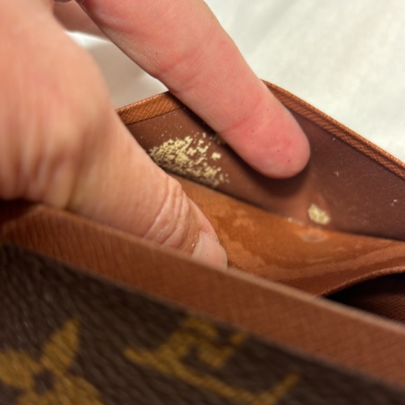 Louis Vuitton Wallett - Inside has some peeling please see photos - Picture 9 of 15